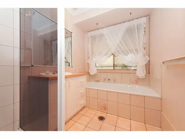 Sixth view of Homely house listing, 8 Cedar Court, Thurgoona NSW 2640