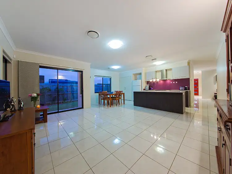 Fifth view of Homely house listing, 8 McMullan Close, Gumdale QLD 4154