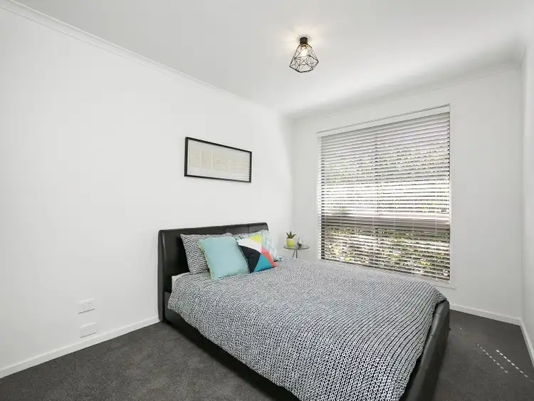 Sixth view of Homely unit listing, 2/16 Beatty Parade, Mornington VIC 3931