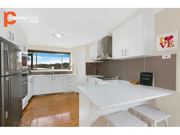 6 Vista Parade, Bateau Bay NSW 2261