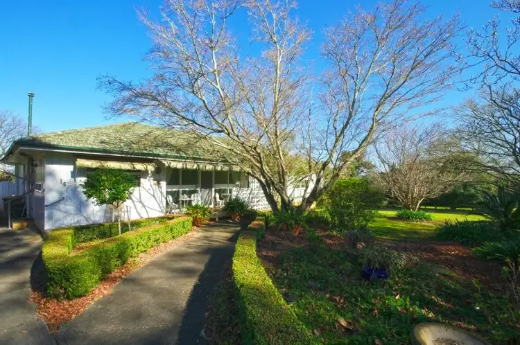 14 River Road, Elderslie NSW 2570