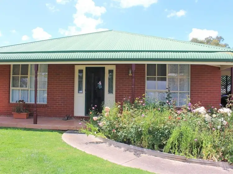 Sixth view of Homely house listing, 10 Links Road, Mansfield VIC 3722