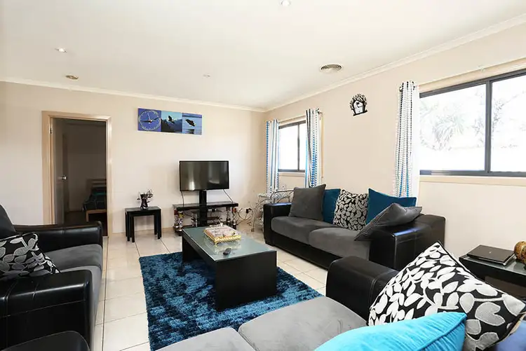 Second view of Homely unit listing, 2/17 DOROTHY Avenue, Sunshine VIC 3020