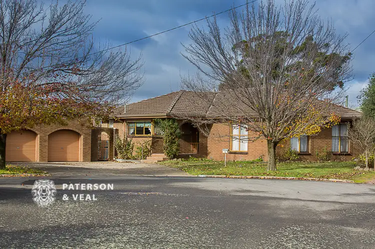 4 Guiding Court, Sebastopol VIC 3356