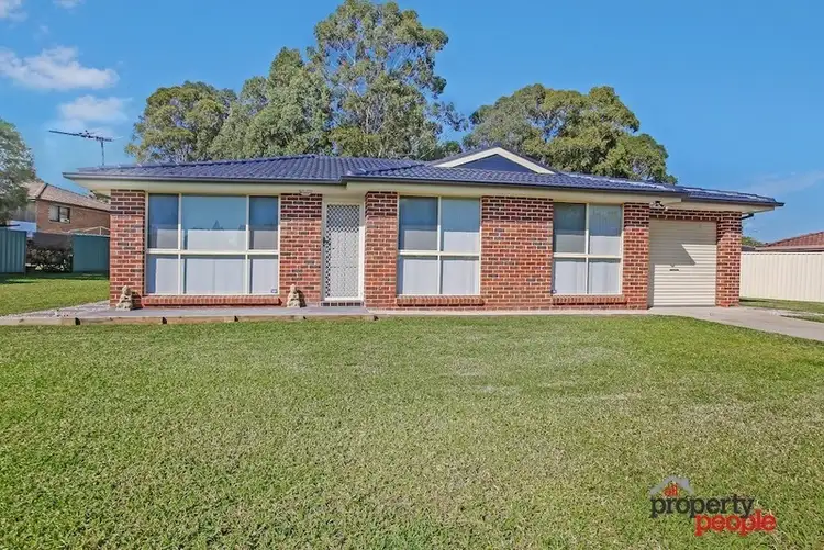 7 Peerless Close, Ingleburn NSW 2565