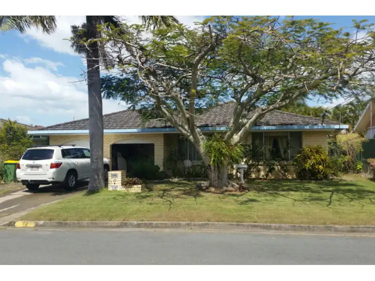 12 St Nicholas Street, Runaway Bay QLD 4216