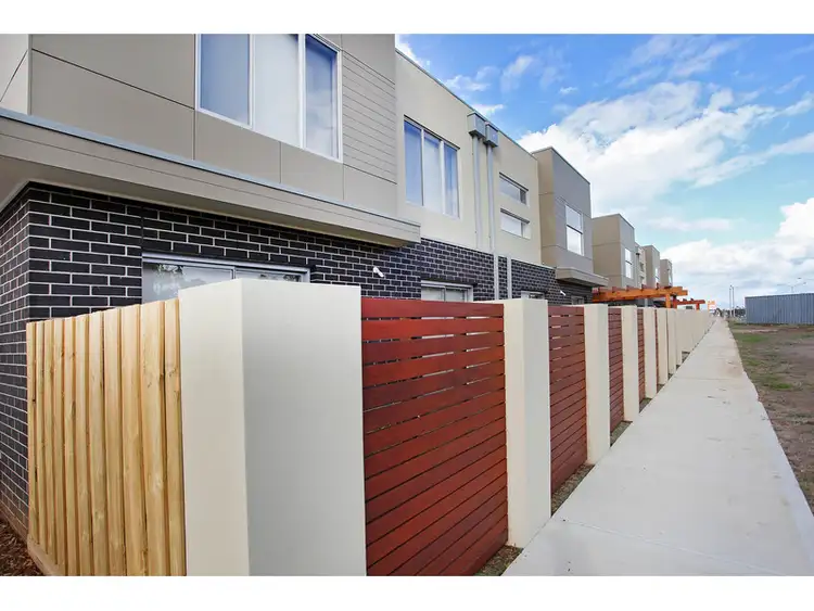 19/1 Thomas Carr Drive, Tarneit VIC 3029