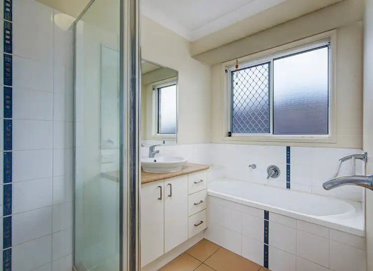 Seventh view of Homely house listing, 5 Eric Court, Hillcrest QLD 4118