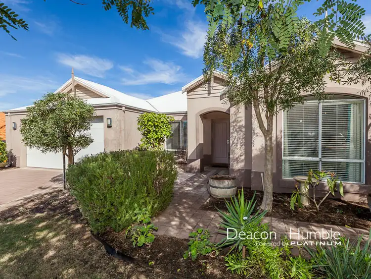 11 Longleaf Drive, Clarkson WA 6030