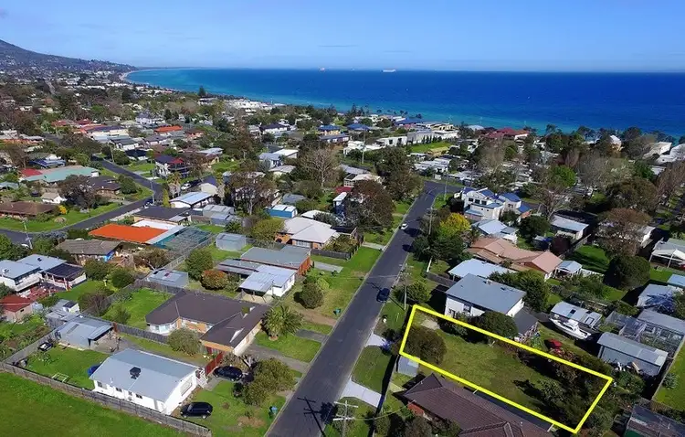 1b Seaview Avenue, Safety Beach VIC 3936