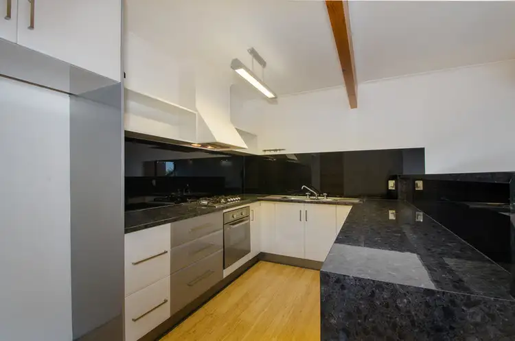 Third view of Homely apartment listing, 2/4 Lake Terrace West, Mount Gambier SA 5290
