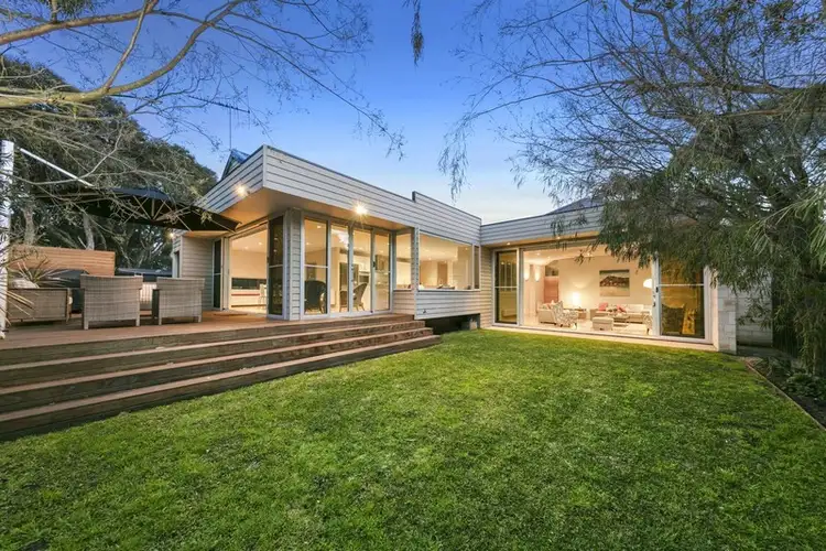 6 Leland Street, Blairgowrie VIC 3942