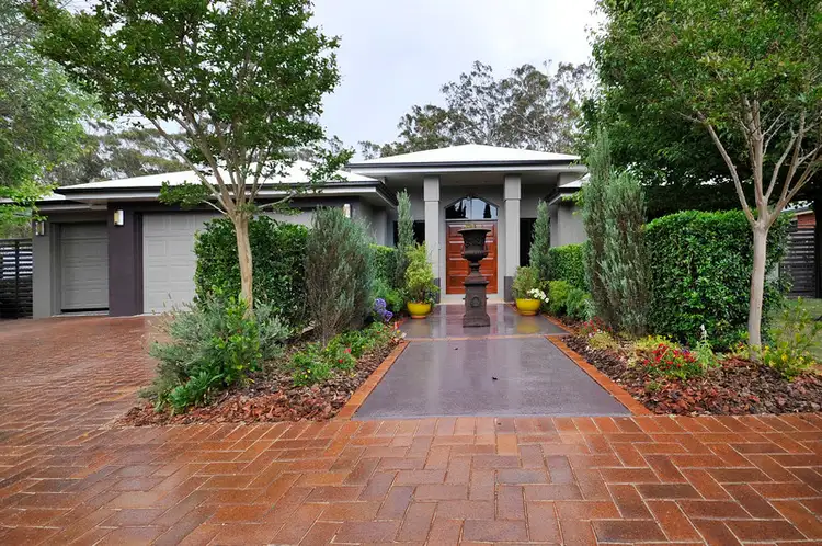 Second view of Homely house listing, 3 Montclair Close, Middle Ridge QLD 4350