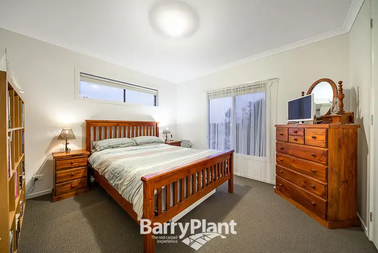 Fifth view of Homely house listing, 1 Leicester Square, Pakenham VIC 3810