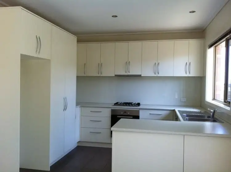 Third view of Homely townhouse listing, 5/55 Milton Street, Hamilton VIC 3300