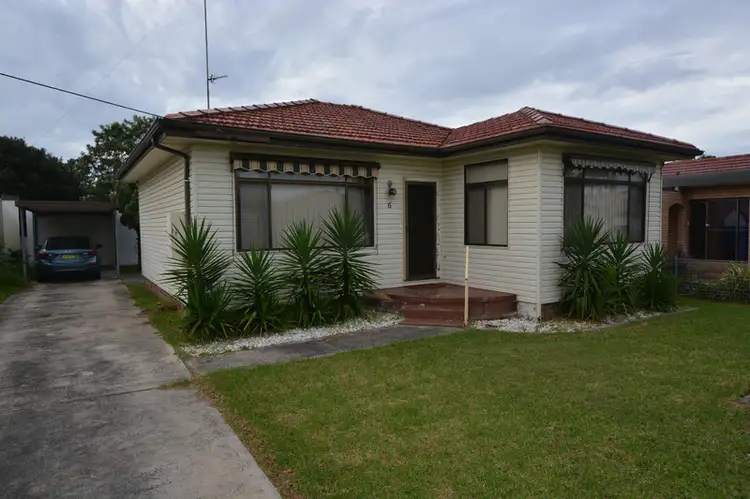 6 Joan Avenue, Warilla NSW 2528