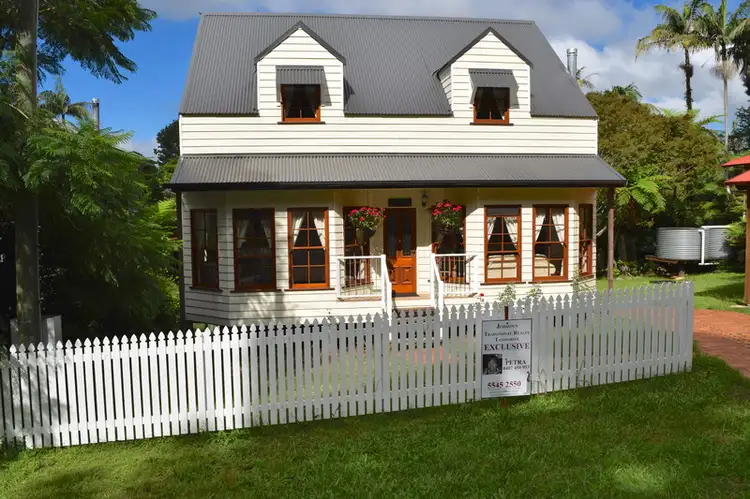 15 TWEED HEADS Avenue, Tamborine Mountain QLD 4272