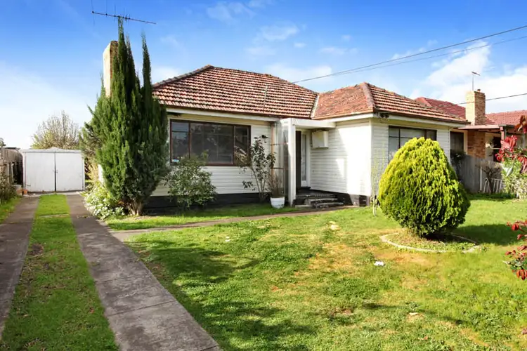 28 Phoenix Street, Sunshine North VIC 3020