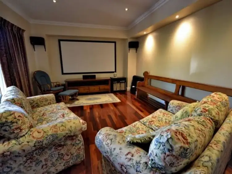 Second view of Homely house listing, 5 Kent Court, Mansfield VIC 3722
