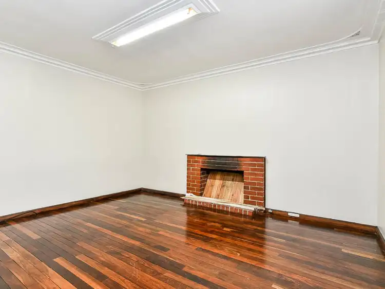 320a Wharf Street, Queens Park WA 6107