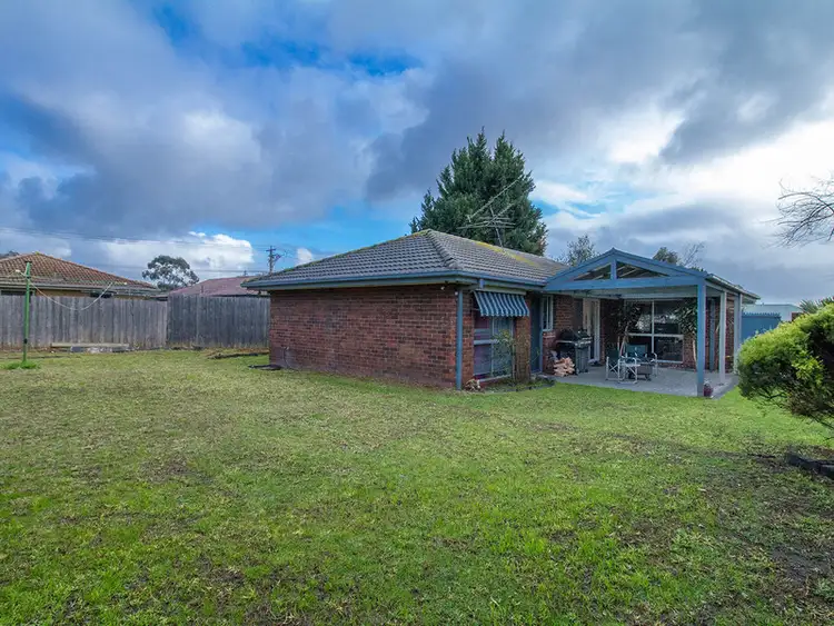 4 Earnshaw Drive, Carrum Downs VIC 3201