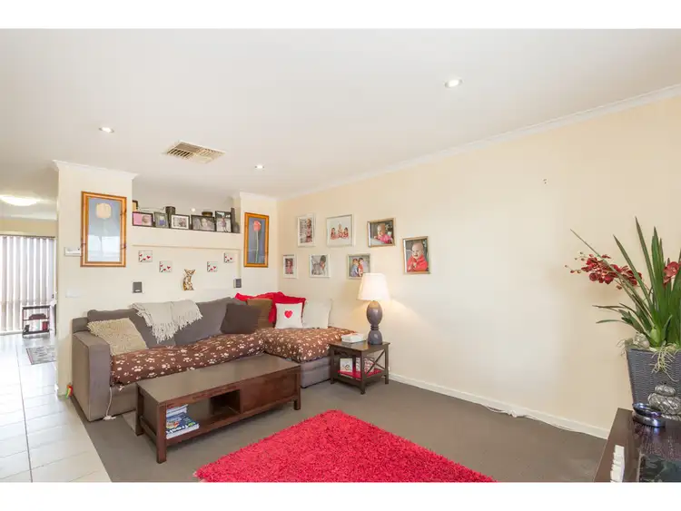 Fourth view of Homely unit listing, 1/19 Kurrajong Crescent, West Albury NSW 2640