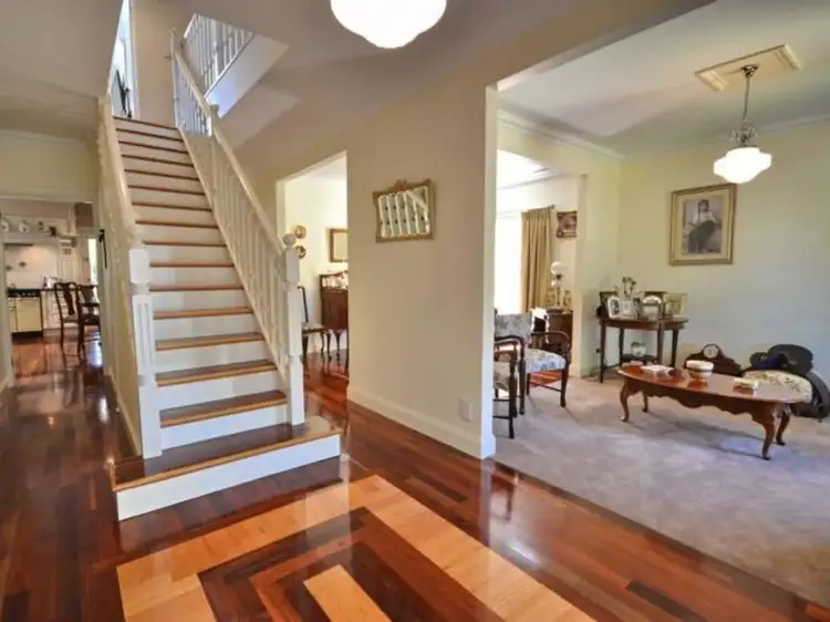 Main view of Homely house listing, 5 Kent Court, Mansfield VIC 3722