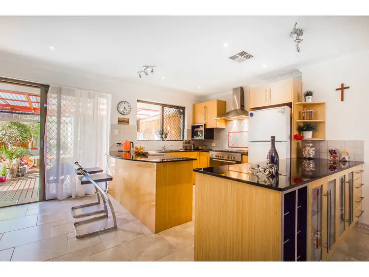 6/99 Clydesdale Street, Como WA 6152