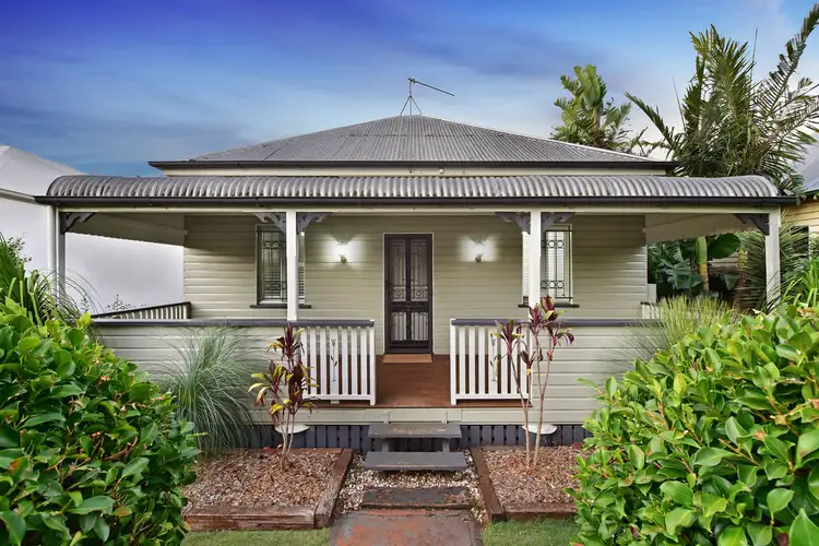 17 Wallace Street, Newtown QLD 4350