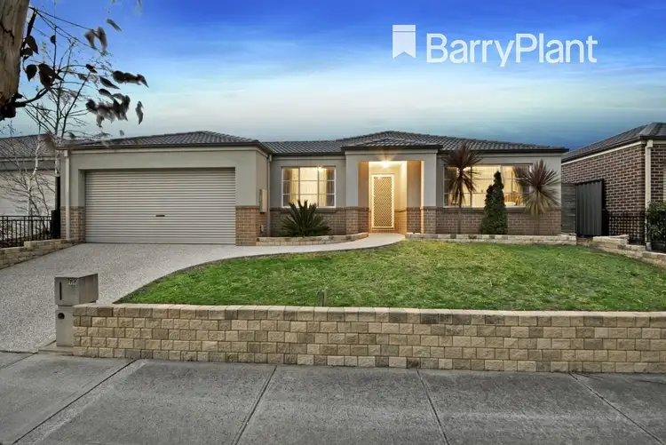 18 Lucerne Circuit, Pakenham VIC 3810
