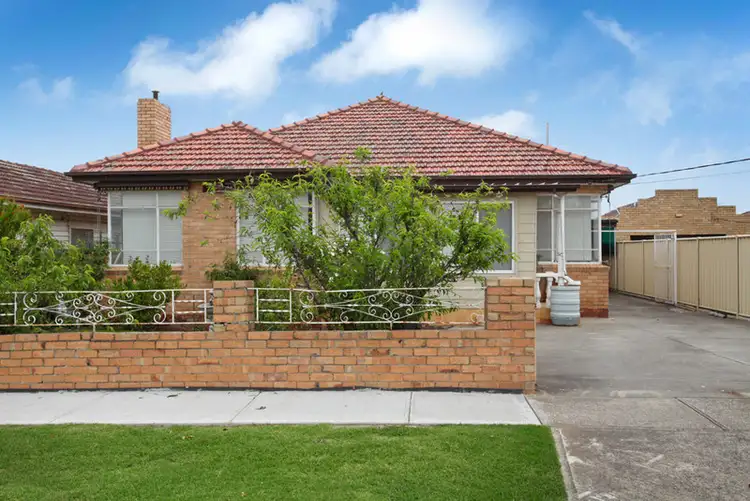 105 Warwick Road, Sunshine North VIC 3020