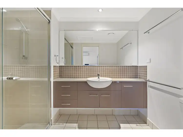 Fifth view of Homely unit listing, 102/6 Victoria Parade, Rockhampton City QLD 4700