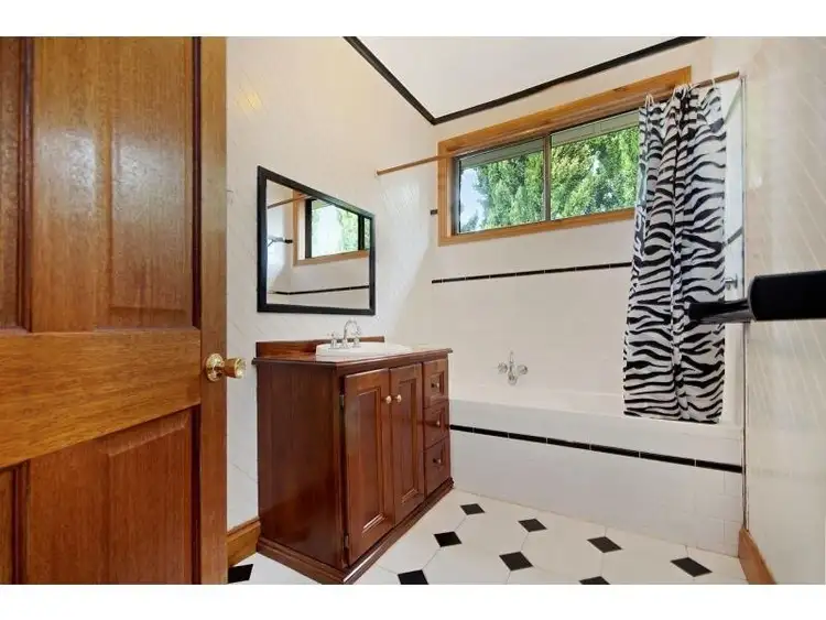 Sixth view of Homely house listing, 32 McPhee Street, Hamilton VIC 3300