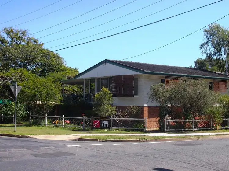 32 River Road, Bundamba QLD 4304