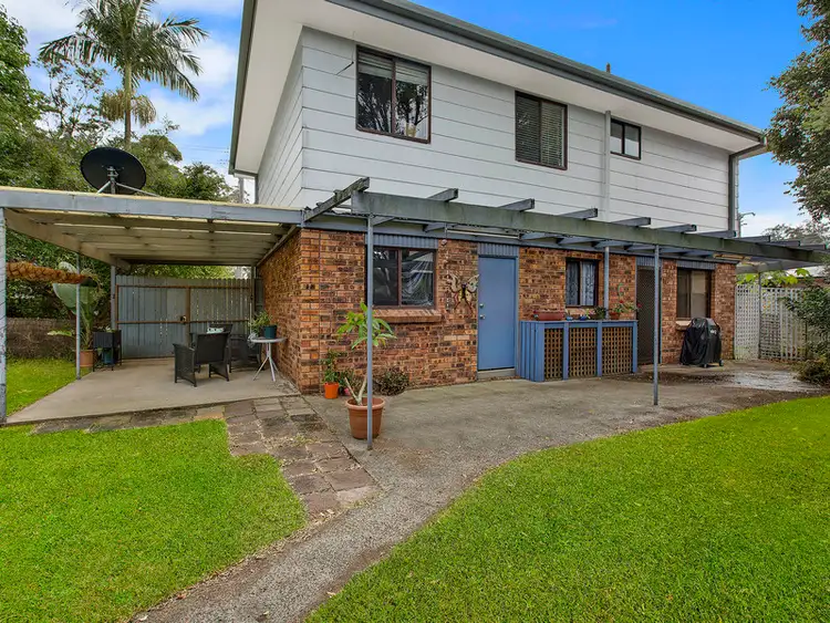 Second view of Homely house listing, 6 Blenheim Avenue, Berkeley Vale NSW 2261