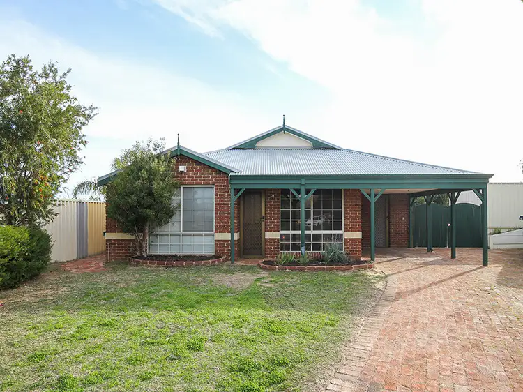 9 Lawrie Walk, Clarkson WA 6030