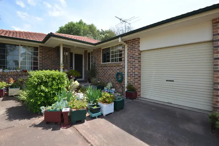 2/17 Strong Place, Richmond NSW 2753