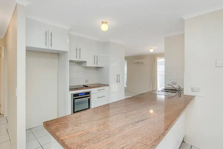 Sixth view of Homely house listing, 8 Issell Place, Highland Park QLD 4211