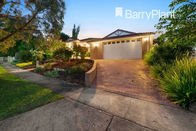 8 Nathan Court, Pakenham VIC 3810
