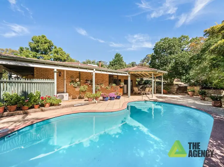 32 Benbullen Road, Kalamunda WA 6076