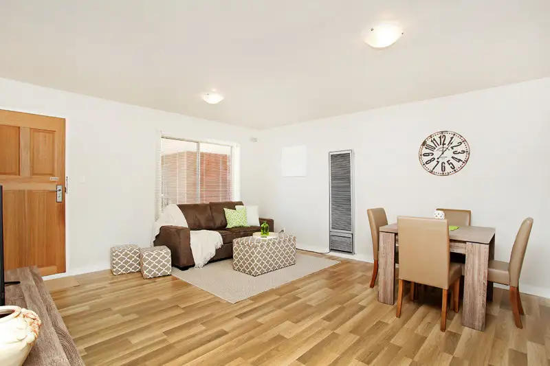Main view of Homely apartment listing, 4/4 Cooper Street, Sunshine VIC 3020
