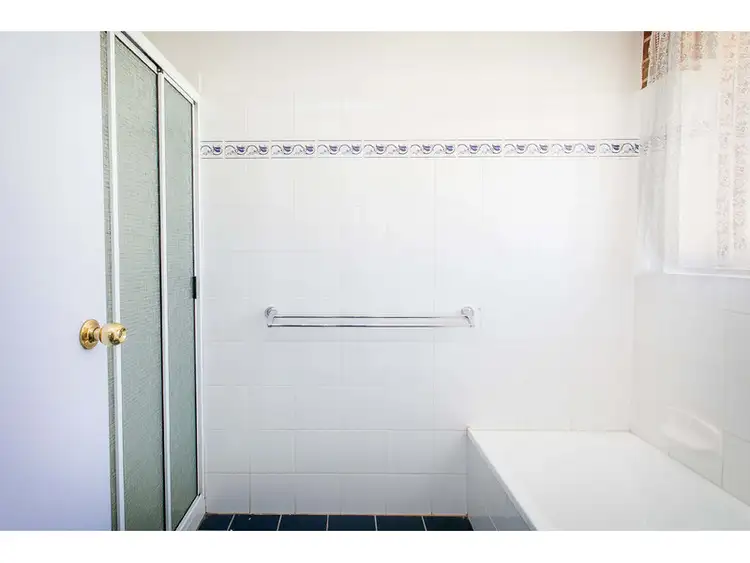 Sixth view of Homely block of units listing, 1 & 2/128 Alexandra Street, East Albury NSW 2640