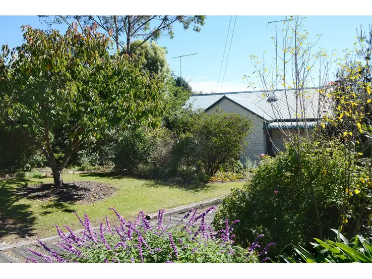 11 Letitia Street, Katoomba NSW 2780