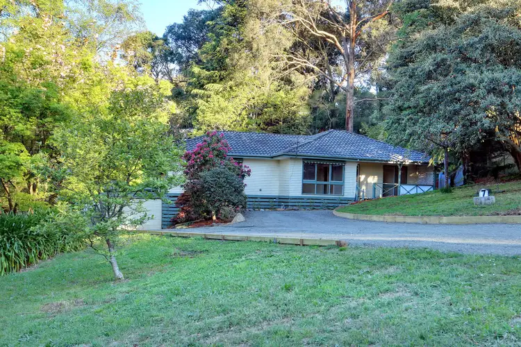 7 Hillside Road, Cockatoo VIC 3781