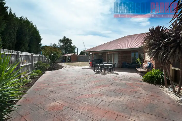 Second view of Homely house listing, 14 Verwood Court, Craigieburn VIC 3064