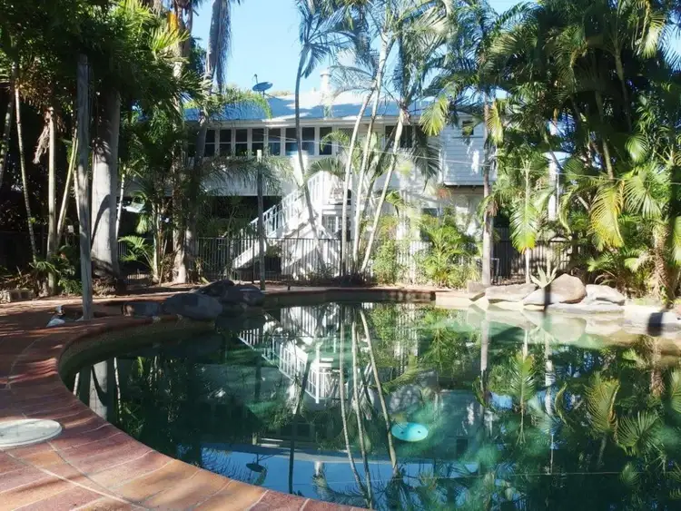 17 The Avenue, Hermit Park QLD 4812
