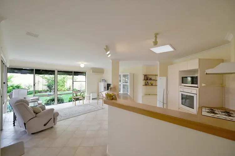 Fifth view of Homely semi-detached listing, 5A Pepler Avenue, Salter Point WA 6152