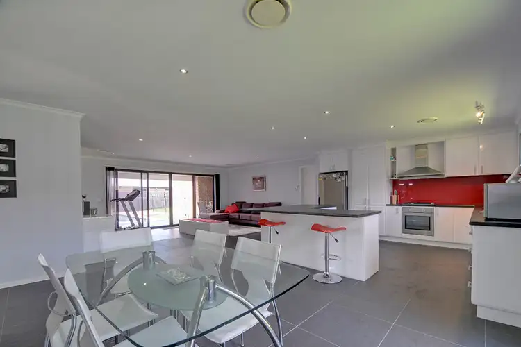 Seventh view of Homely house listing, 7 Como Court, Traralgon VIC 3844