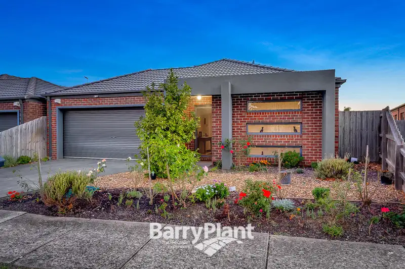 Main view of Homely house listing, 40 Sandalwood Drive, Pakenham VIC 3810