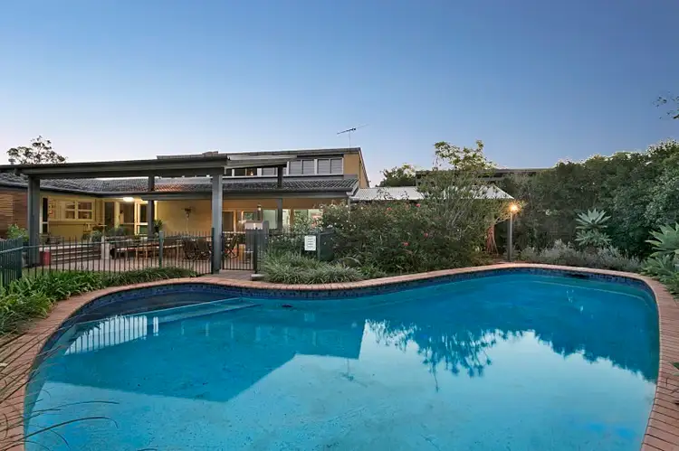 35 Deerhurst Road, Brookfield QLD 4069